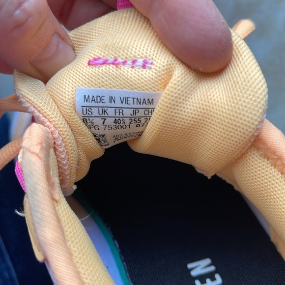 Adidas Bounce - Picture 4 of 8